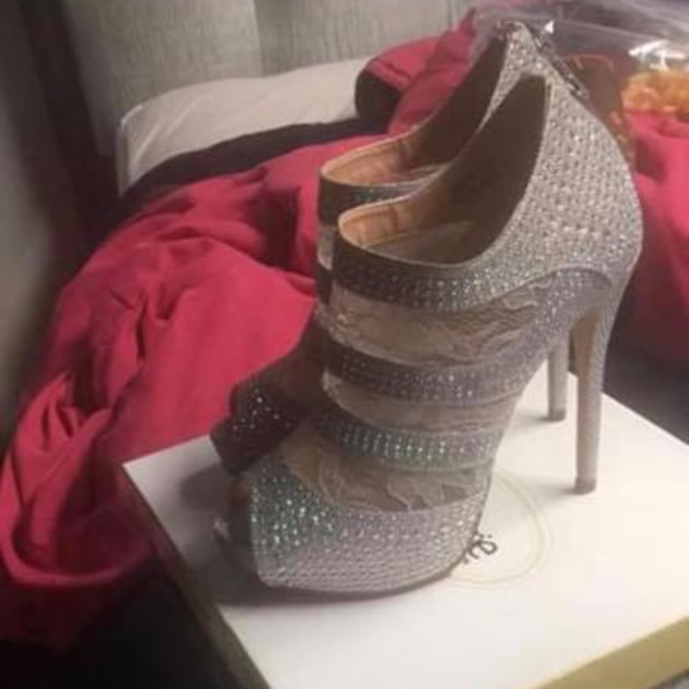 Price firm 150 for set or 100 for shoes